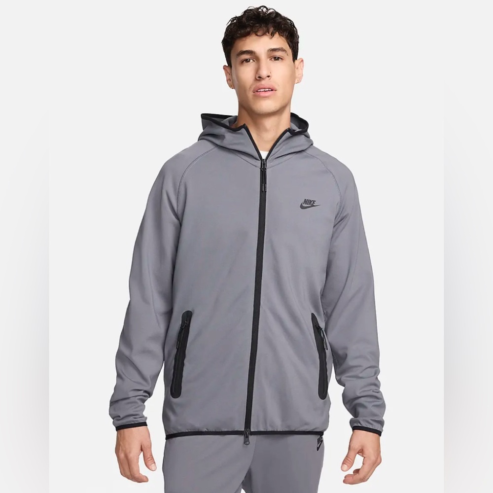 Nike Tech Men’s Lightweight Full-Zip Hoodie, size M, Light Carbon w/ black